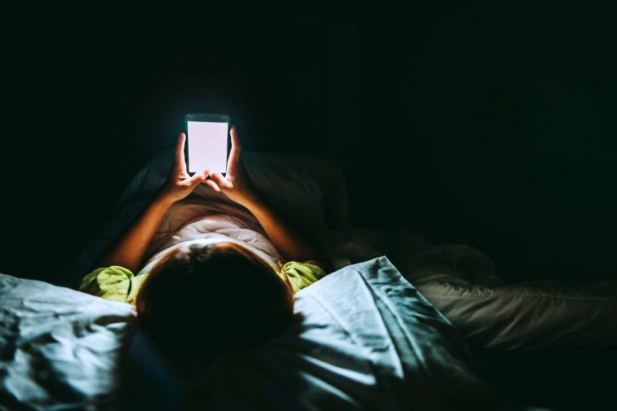 Top Phone Apps to Avoid Before Bed