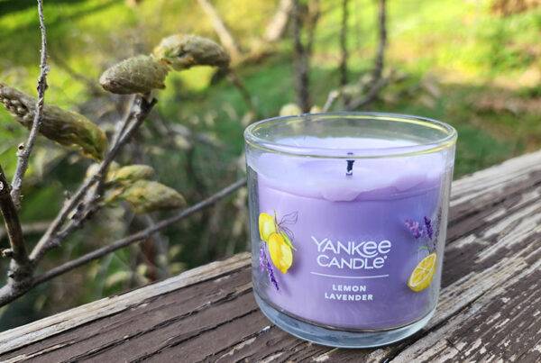 Yankee Candle Lemon Lavender Signature Tumbler - Sleep Product Review by Sleep Examiner