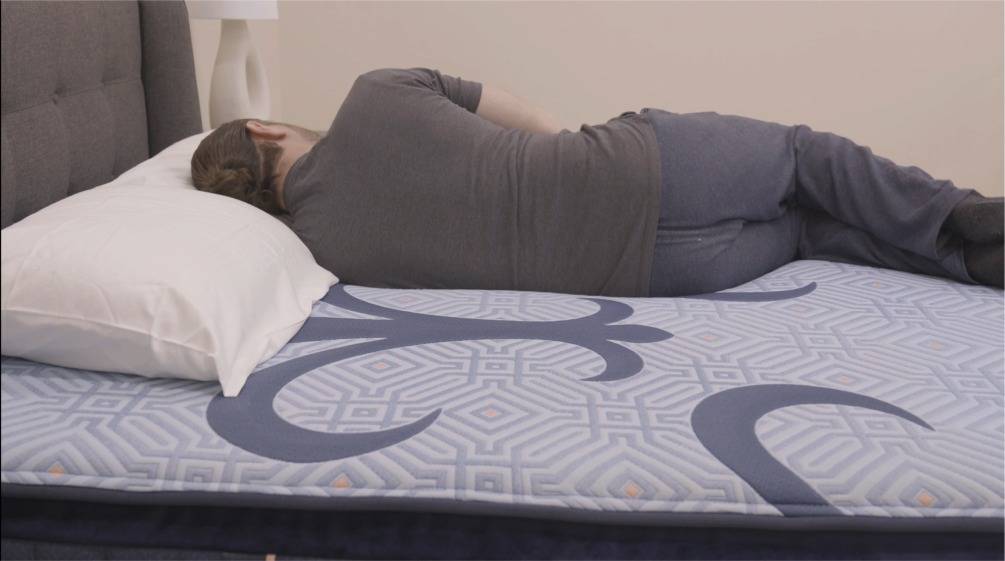 Sterns and Foster Lux Hybrid Mattress Review for Side Sleeppers